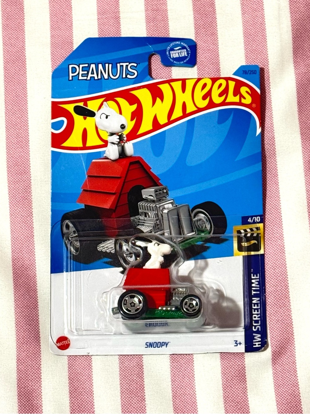 NWT Hot Wheels Peanuts Snoopy Red Doghouse Toy Car For Kids 78/250